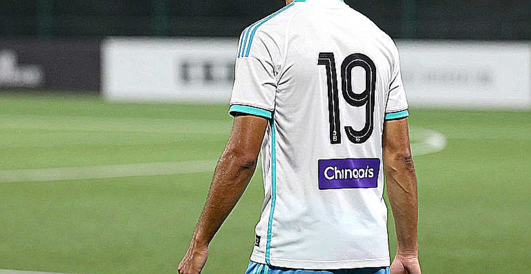 Người đại diện, tiếng ồn và cái giá thật của một thương vụ V.League