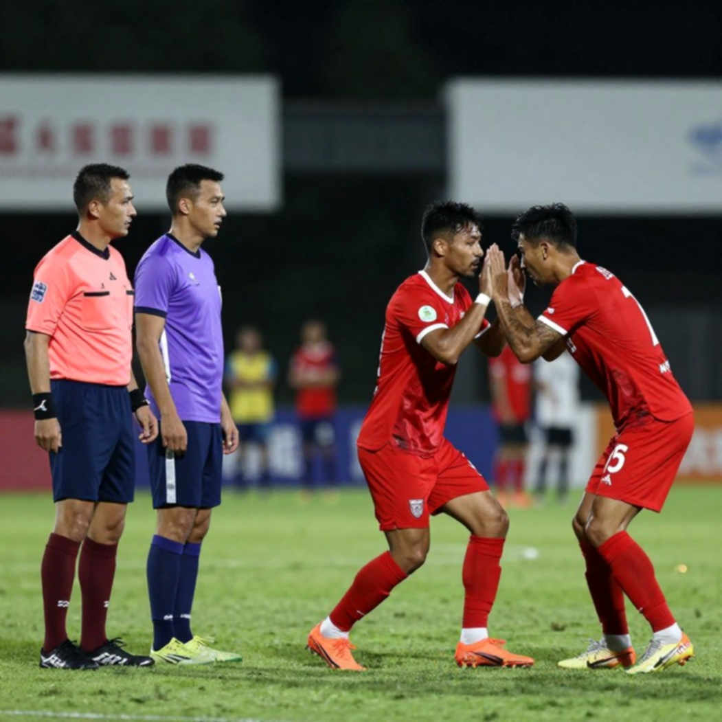 Khi bảng thống kê im lặng: Ghi chép từ một buổi chiều không dữ liệu ở V.League
