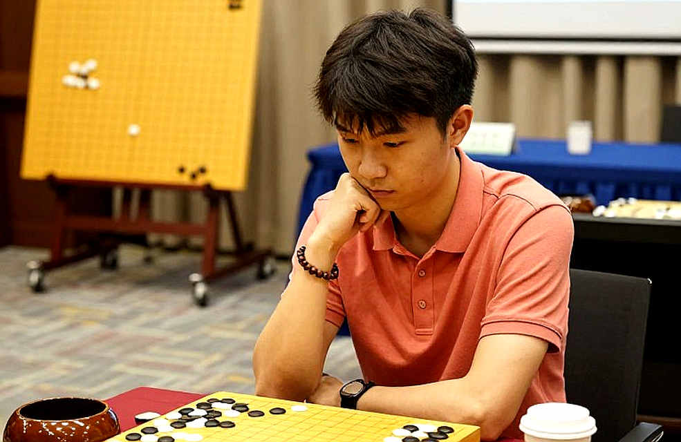Gambit Voi và giới hạn của sự bất ngờ trong kỷ nguyên cơ sở dữ liệu