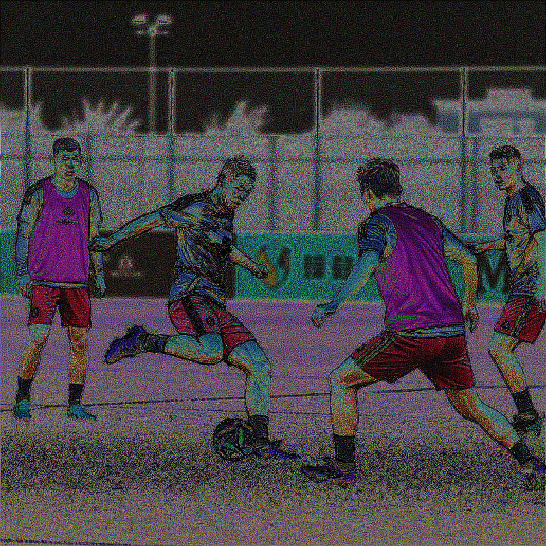 Ba tiếng trước giờ bóng lăn: cách Míchel giữ Ajax trong trạng thái bất định