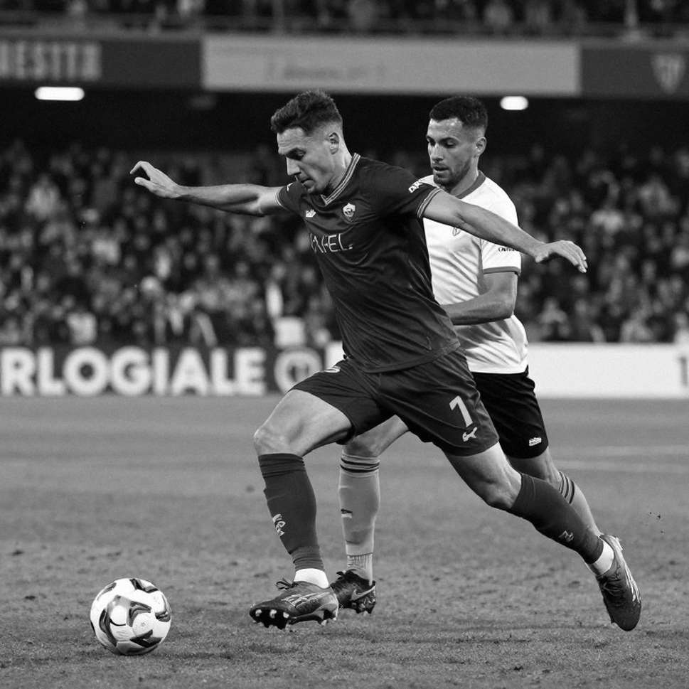 Ludek Miklosko và đêm Upton Park: người gác đền quyết định ngôi vô địch, và hai con số chưa khớp trong hồ sơ Ludek Miklosko và đêm Upton Park: người gác đền quyết định ngôi vô địch, và hai con số chưa khớp trong hồ sơ