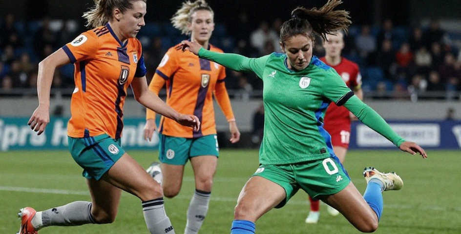 Kvaratskhelia đứt dây chằng: PSG mất ba trụ cột cùng lúc, bài toán chiến thuật hay phép thử bản lĩnh?