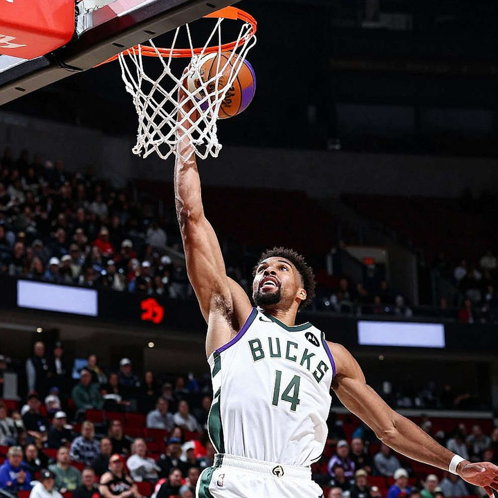 Chris Paul công khai chỉ trích Clippers sau khi bị loại khỏi đội hình: Khi sự tôn trọng trở thành nạn nhân của thương mại thể thao