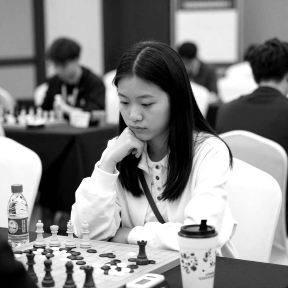 Carlsen xếp Gukesh vào cửa dưới: cuộc chiến tâm lý trước ngôi vô địch cờ vua thế giới