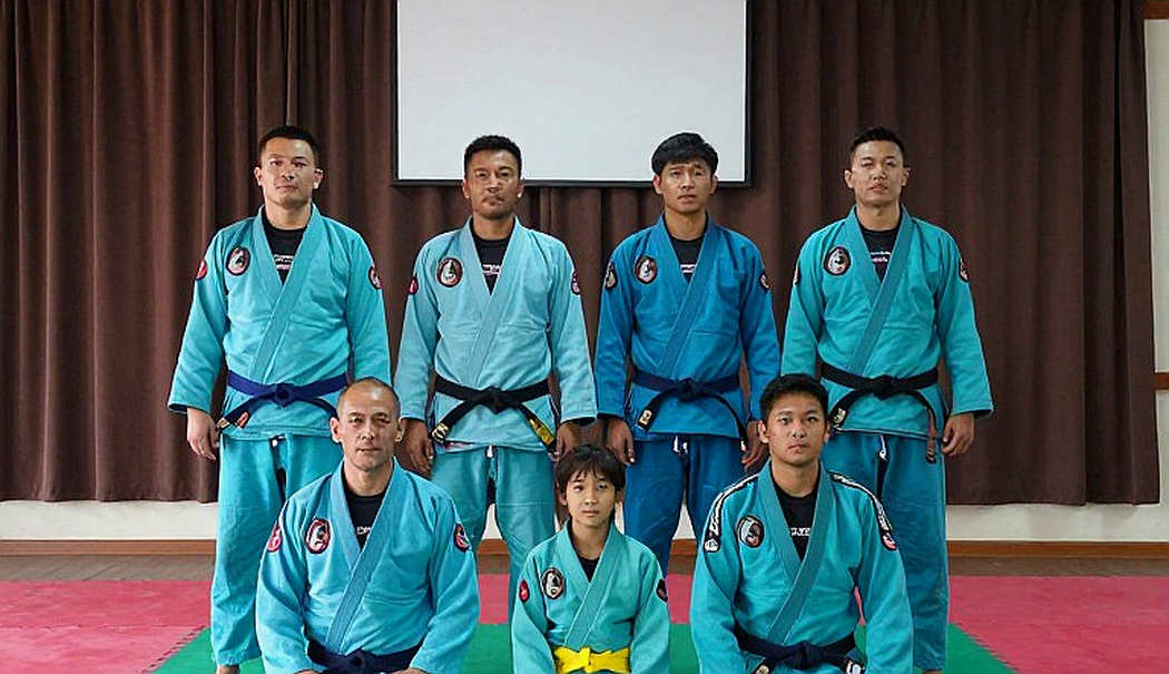Bản đồ nhà vô địch MMA: sáu tổ chức, hơn hai mươi hạng cân và một sai lệch hai mươi pound